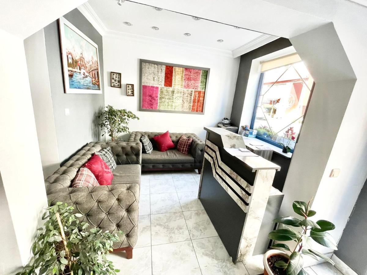 Готель La Maison Bleue 3*